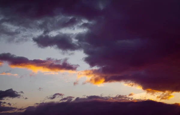 Obloha s dramatické mraky — Stock fotografie