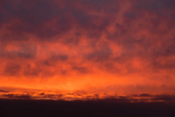 Dramático céu nascer do sol — Fotografia de Stock