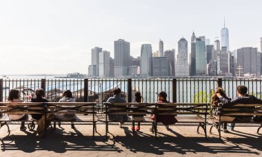 Manhattan siluetinin Brooklyn Heights gezinti