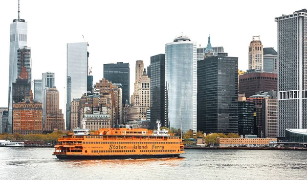 Staten Island Ferry on the New York Harbor — Stock Photo, Image