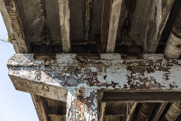 Oude betonnen brug — Stockfoto