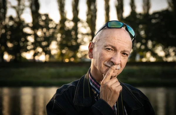 Portrait of an old man — Stock Photo, Image