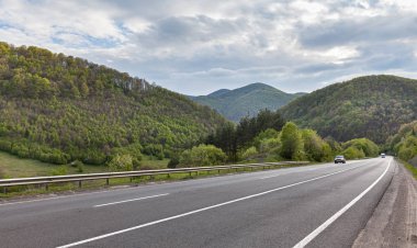 Karpat Dağları'nda akşam peyzaj