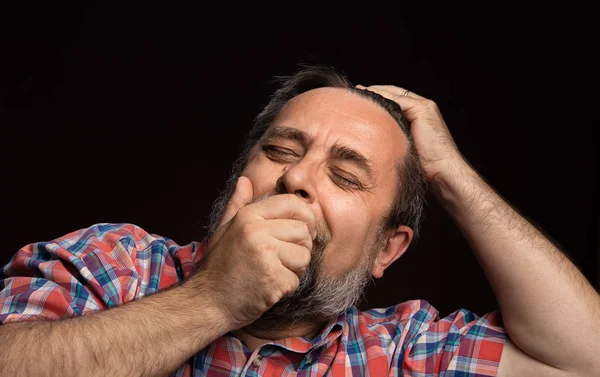 Retrato de hombre de mediana edad enfermo . — Foto de Stock