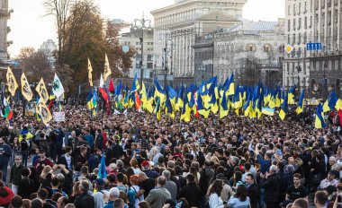 Ukrayna 'nın Kyiv kentindeki Bağımsızlık Meydanı' nda protestolar