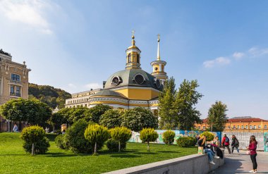 Eski Kyiv caddeleri ve binaları