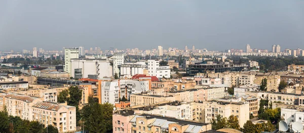 Paisaje urbano del distrito de Podol de Kiev — Foto de Stock