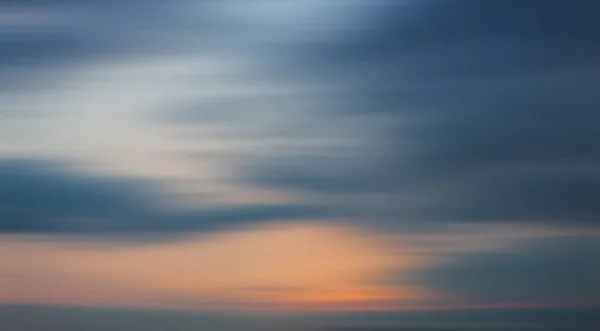 アブストラクトぼやけた自然背景 動きに雲がぼけている デザインとテンプレートの背景 — ストック写真