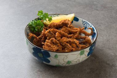 IKA Geso, Japon kızarmış baharatlı kalamar tentacles yakın çekim 