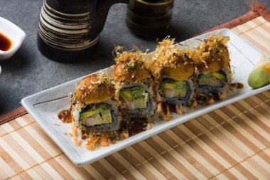 masada Takoyaki suşi roll