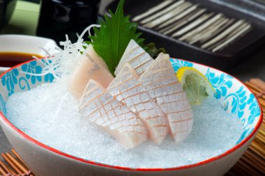 kanpachi toro, amberjack sashimi yakından görmek 