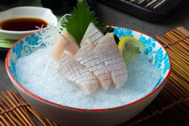 kanpachi toro, amberjack sashimi yakından görmek 