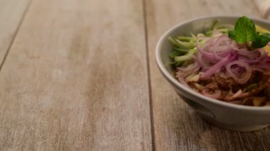 asam laksa popüler Malezya yemekleri