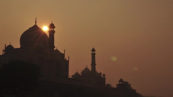 Silueta Hermosos Edificios Tiempo Puesta Del Sol — Vídeos de Stock