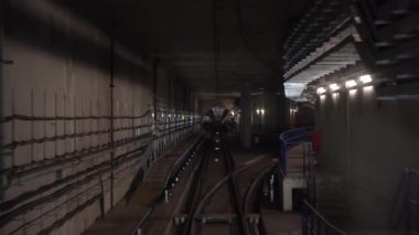  Modern metro metro ulaşım ve bağlantı hızı görüntüleri kavramı