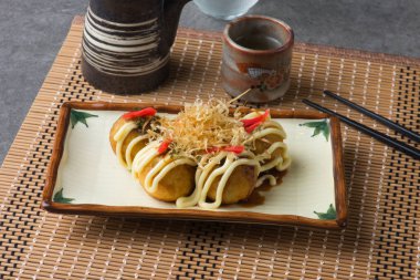 Geleneksel Japon cuisin Takoyaki Kızarmış hırpalanmış ahtapot topları