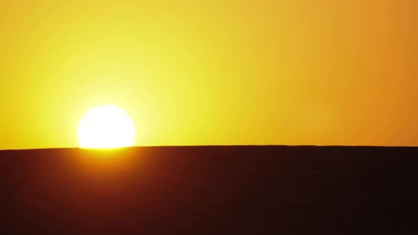 Coucher de soleil sur les temples de Bagan — Video