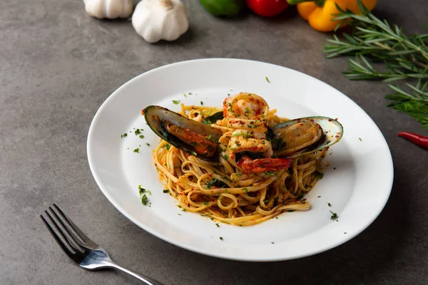 Aglio Olio Spaghetti Seafood — Stock Photo, Image