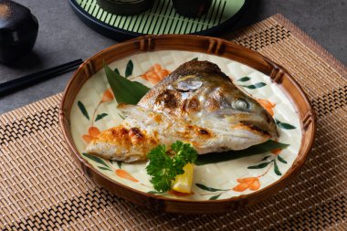 ızgara somon baş kabutoyaki