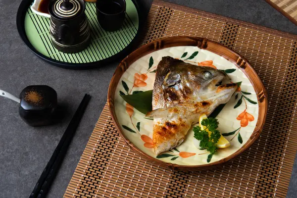 ızgara somon baş kabutoyaki