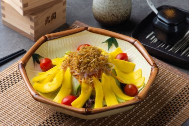 gizliliğe whitebait ve mango sala