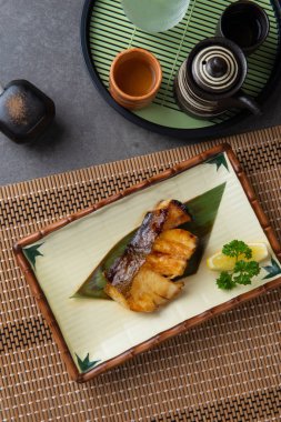 arka planlar ile ızgara somon teriyaki