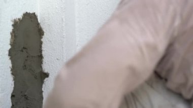 buruk bir duvar inşa