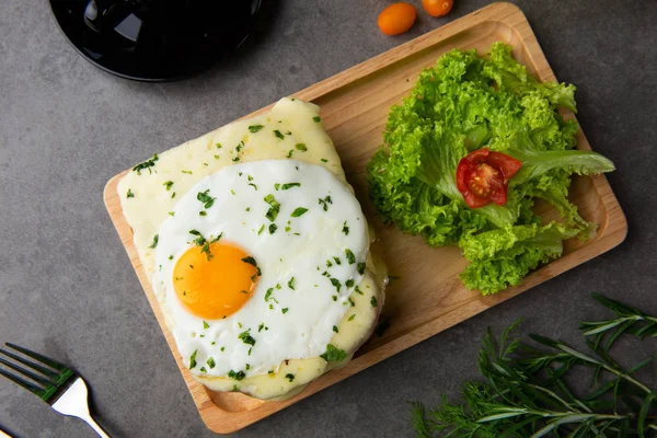 Croque Madame Toast Egg Chees Cherry Tomatoes — Stock Photo, Image