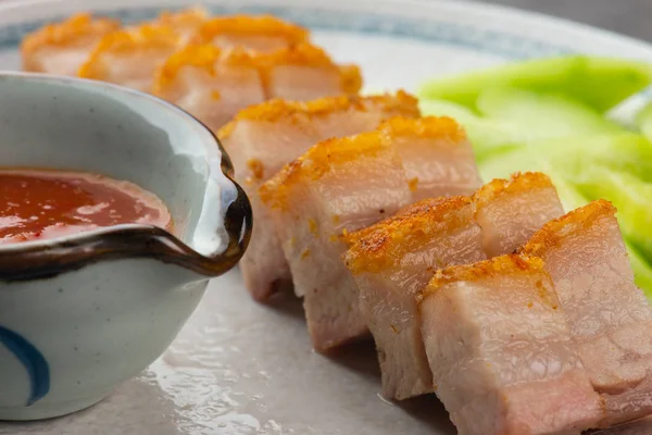 兆玉或脆皮烤的肚皮猪肉中国风格 — 图库照片