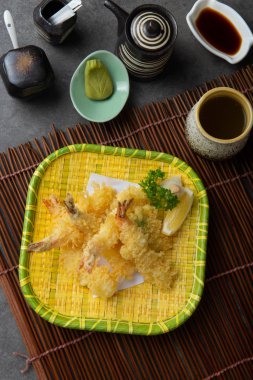 Ebi tempura karides arka plan ile