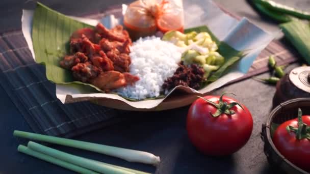 Nasi Kukus Arroz Tradicional Malaio Cozido Vapor Com Galinhas Fritas — Vídeo de Stock