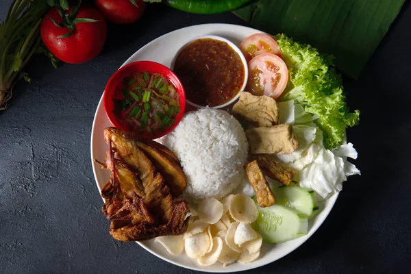 Nasi Lemak Kukus Вид Сверху Малайзийская Местная Еда — стоковое фото