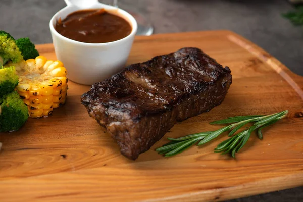 Filete Parrilla Con Romero — Foto de Stock