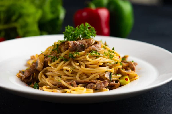 Крупним Планом Знімок Смачної Спагетті Свининою Іберіко — стокове фото