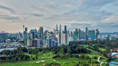 Kuala lumpur şehrinin havadan görünüşü