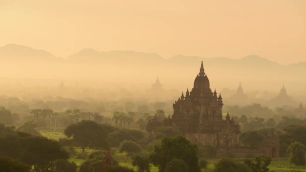 Wunderschöner Sonnenuntergang Über Alten Heidnischen Tempeln Myanmar — Stockvideo