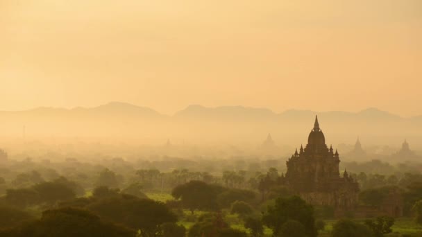 Wunderschöner Sonnenuntergang Über Alten Heidnischen Tempeln Myanmar — Stockvideo