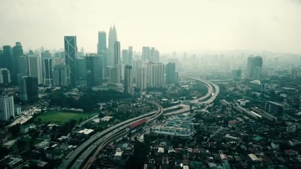 Gün Doğumu Drone Çekim Sırasında Kuala Lumpur Siluetinin Görünümü — Stok video