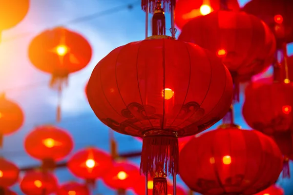 Китайский Новый Год Фонари Китайском Городе Иероглифы Являются Общими Поздравления — стоковое фото