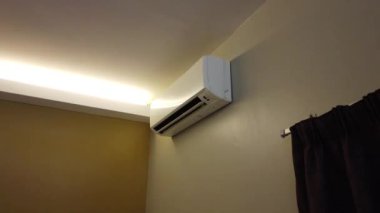 Pulau Ketam, Malezya - 10 Haziran 2019: Pulau Ketam, Selangor'da budget Hotel oda iç mekan