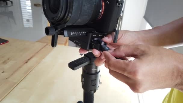 Kuala Lumpur Malaysia Juli 2019 Berömd Kamera Sony A7Iii Eller — Stockvideo