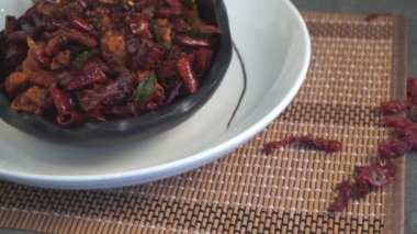 lezzetli baharatlı Malezya çanak yakın çekim görüntüleri 