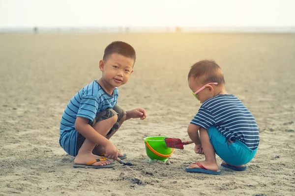 Boys Playing Sand Beach Sunset — 스톡 사진