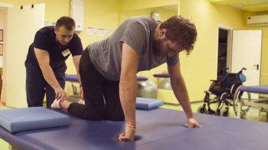 Doktor yardım sporcu Rehabilitasyon Merkezi