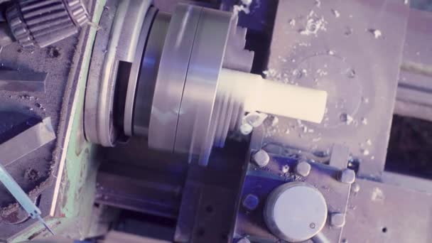 Werkende Cnc frezen machine op een plant — Stockvideo