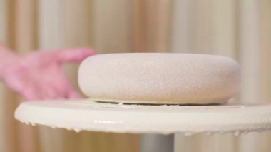 Yemek kek Beyaz kadife kaplama