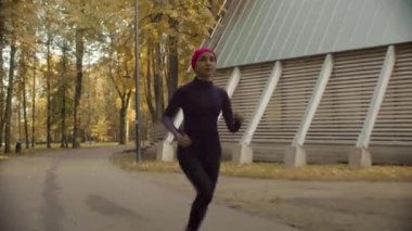 Yol boyunca çalışan genç sporcumuz
