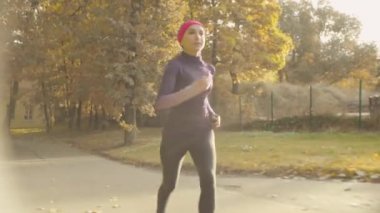 Yol boyunca çalışan genç sporcumuz