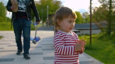 Komik kızı ve babası