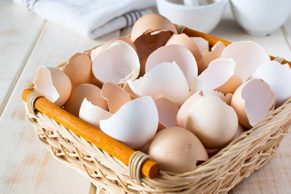 Eggs Shell Basket — Stock Photo, Image